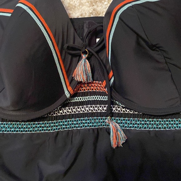 Cacique 46DD swimsuit top - Picture 3 of 5